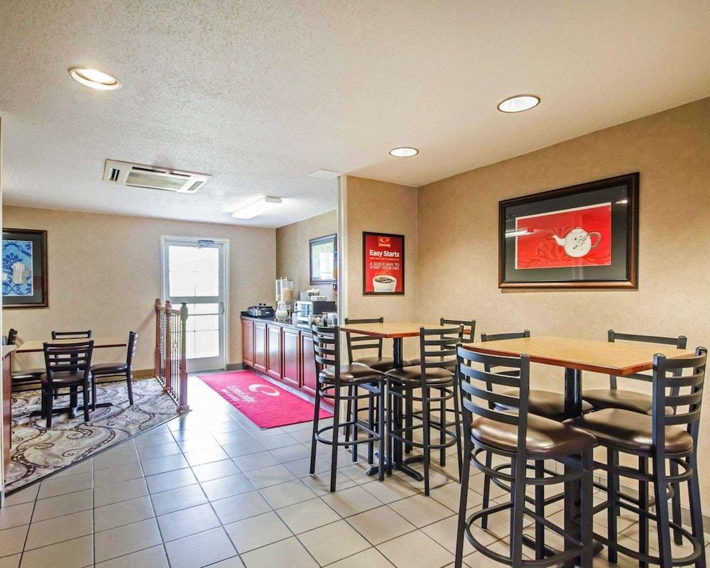 Econo Lodge Inn & Suites Evansville Stevenson Bagian luar foto