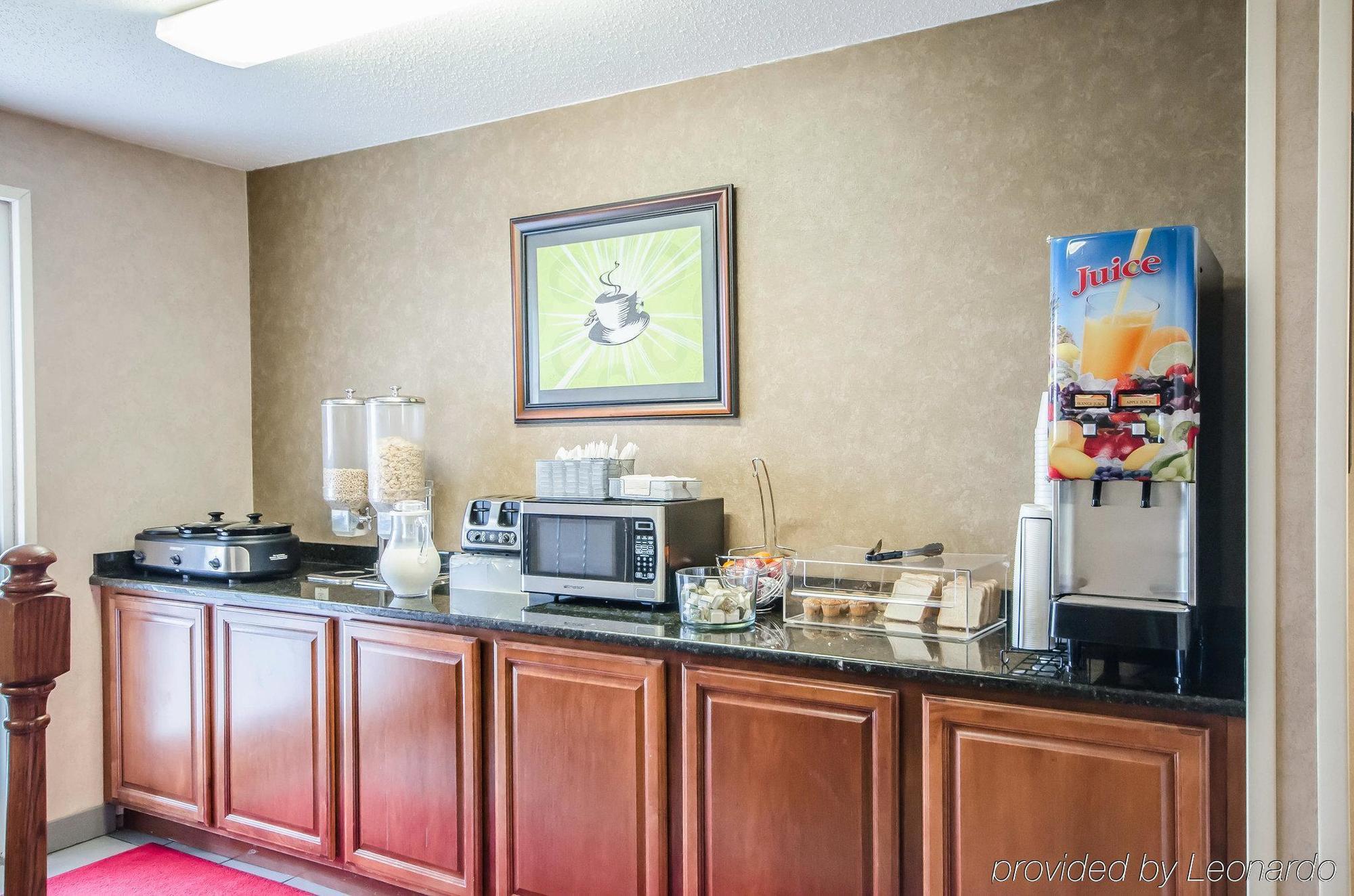 Econo Lodge Inn & Suites Evansville Stevenson Bagian luar foto