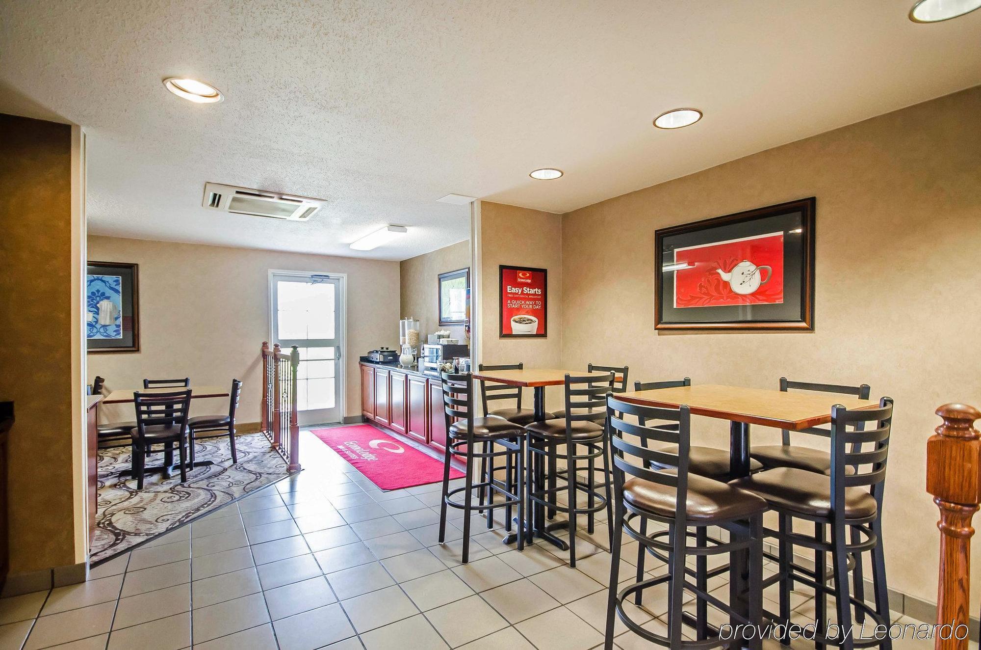 Econo Lodge Inn & Suites Evansville Stevenson Bagian luar foto