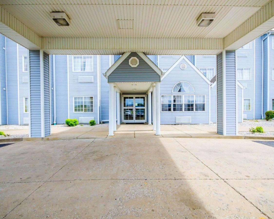 Econo Lodge Inn & Suites Evansville Stevenson Bagian luar foto